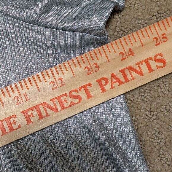 Sami & Jo silver metallic top knotted ruched event plus shine holiday size 2X - Picture 5 of 9